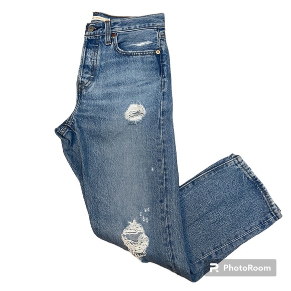 Levis Premium Wedgie Straight Jeans Womens 26 Light Blue Distressed Button Fly - Picture 13 of 14